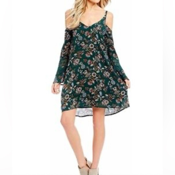 C&V Chelsea & Violet Printed Cold Shoulder Crochet Dress - Picture 1 of 5